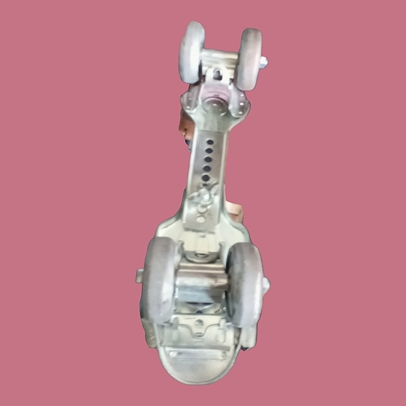 Vintage Soft Spot Adjustable Jet Set Metal Roller Skates with Leather St… - Picture 3 of 6